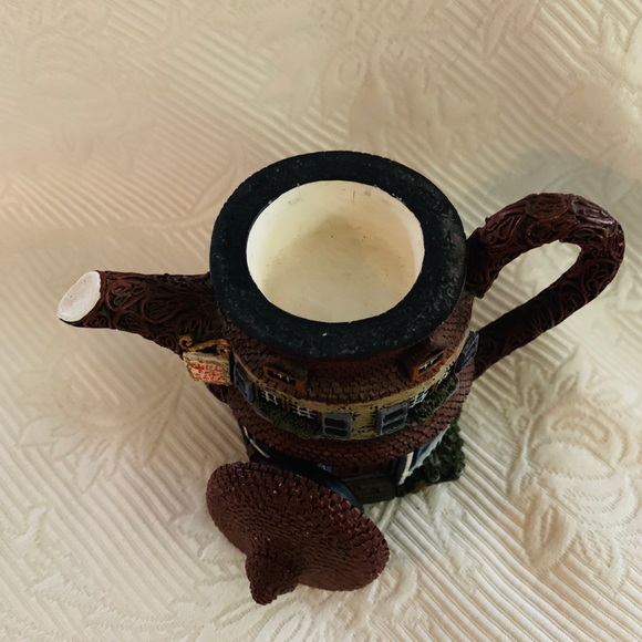 Handpainted Vintage Hometown Teapot - Picture 3 of 7